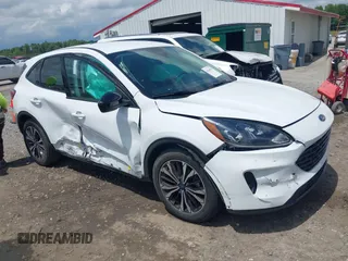 2022 Ford Escape SE с VIN 1FMCU0G69NUB93014, выставлен на аукционе IAAI как лот 42190747 с пробегом 133 828 миль миль и . История ставок и продаж доступна на DreamBid. Изображение 1.