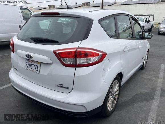 2017 Ford C-Max SE z VIN 1FADP5AU7HL113715, wystawiony jako IAAI lot #42067451 z przebiegiem 73 262 mil mil oraz . Historia ofert i sprzedaży dostępna na DreamBid. Obrazek 1.