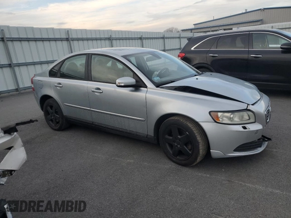 2007 Volvo S40 2.5L Turbo with VIN YV1MH682672313999, listed as a Copart auction lot 88976585 with 127,195 mi miles and Clean Title. Bid and sale history available at carsss.com. Image 4.