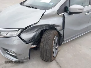 2019 Honda Odyssey Touring with VIN 5FNRL6H89KB045003, listed as a IAAI auction lot 41965310 with 69,043 mi miles. Bid and sale history available at carsss.com. Image 6.