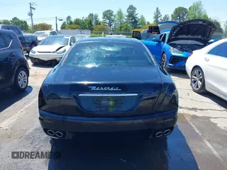 2006 Maserati Quattroporte z VIN ZAMCE39A660024352, wystawiony jako IAAI lot #42050460 z przebiegiem 57 715 mil mil oraz . Historia ofert i sprzedaży dostępna na DreamBid. Obrazek 16.