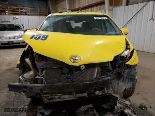 2014 Toyota Sienna LE AAS with VIN 5TDKK3DC4ES456273, listed as a Copart auction lot 88770295 with 267,260 mi miles and Salvage Title. Bid and sale history available at carsss.com. Image 5.