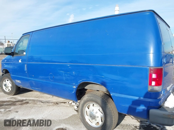 2005 Ford Econoline Cargo with VIN 1FTNE24W25HA44320, listed as a IAAI auction lot 41336276 with 236,671 mi miles. Bid and sale history available at carsss.com. Image 6.