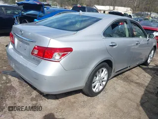 2010 Lexus ES with VIN JTHBK1EG1A2401432, listed as a IAAI auction lot 41823424 with Not Provided miles. Bid and sale history available at carsss.com. Image 4.