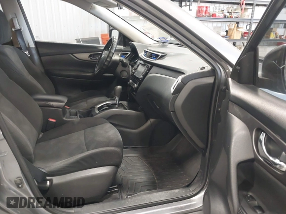 2016 Nissan Rogue SV with VIN KNMAT2MT6GP723090, listed as a IAAI auction lot 41996043 with 170,843 mi miles and . Bid and sale history available at DreamBid. Image 5.