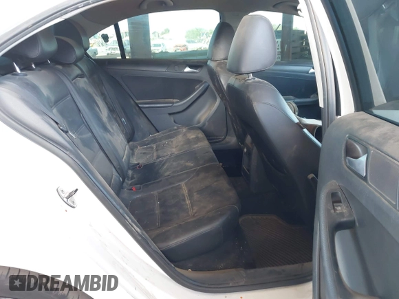 2014 Volkswagen Jetta SE with VIN 3VWD17AJXEM226644, listed as a IAAI auction lot 42717726 with 178,279 mi miles and . Bid and sale history available at DreamBid. Image 8.