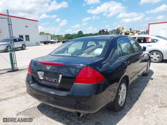 2006 Honda Accord Sdn LX SE with VIN 1HGCM56306A098211, listed as a IAAI auction lot 42115249 with 104,587 mi miles. Bid and sale history available at carsss.com. Image 4.