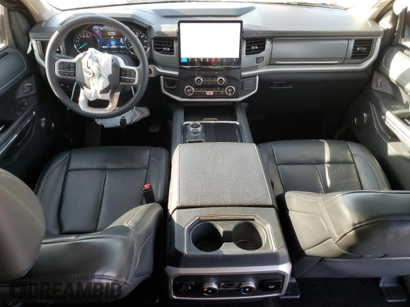 2022 Ford Expedition XLT with VIN 1FMJU1HT9NEA62872, listed as a Copart auction lot 48678665 with 35,621 mi miles and Clean title. Bid and sale history available at DreamBid. Image 8.