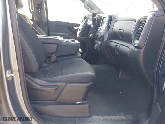 2019 Chevrolet Silverado 1500 Custom Trail Boss with VIN 1GCPYCEF8KZ348035, listed as a IAAI auction lot 41895464 with 1 mi miles. Bid and sale history available at carsss.com. Image 5.