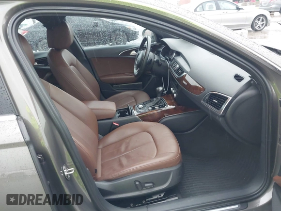 2014 Audi A6 Premium Plus z VIN WAUGFAFC3EN087176, wystawiony jako IAAI lot #42117602 z przebiegiem 53 571 mil mil oraz . Historia ofert i sprzedaży dostępna na DreamBid. Obrazek 5.