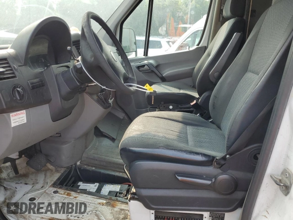2010 Freightliner Sprinter with VIN WDYPE8CC9A5453031, listed as a Copart auction lot 67981854 with 134,144 mi miles and Clean Title. Bid and sale history available at DreamBid. Image 7.