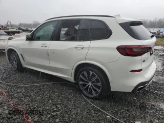 2020 BMW X5 M50i with VIN 5UXJU4C08L9C39129, listed as a Copart auction lot 48999914 with 32,851 mi miles and Salvage Title. Bid and sale history available at carsss.com. Image 2.