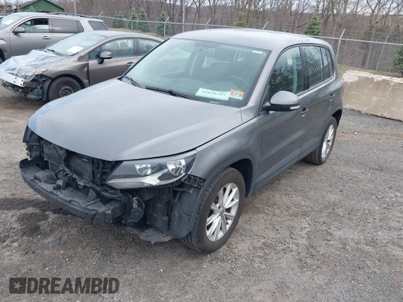 2017 Volkswagen Tiguan S with VIN WVGBV7AX9HK049420, listed as a IAAI auction lot 41838301 with 118,490 mi miles and . Bid and sale history available at DreamBid. Image 17.