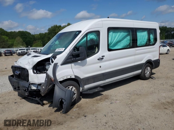 2022 Ford Transit Passenger XL z VIN 1FBAX2C85NKA17809, wystawiony jako Copart lot #53544415 z przebiegiem 17 983 mil mil oraz Szkody całkowita. Historia ofert i sprzedaży dostępna na DreamBid. Obrazek 1.