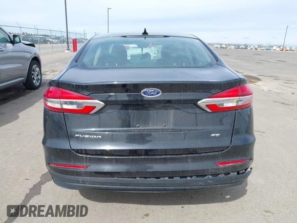 2019 Ford Fusion SE with VIN 3FA6P0H71KR255482, listed as a IAAI auction lot 41890864 with 125,077 mi miles. Bid and sale history available at carsss.com. Image 16.
