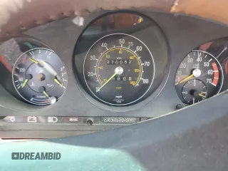 1982 Mercedes-Benz 380 SL z VIN WDBBA45AXCB011223, wystawiony jako Copart lot #58532965 z przebiegiem 270 052 mil mil oraz Tytuł czysty. Historia ofert i sprzedaży dostępna na DreamBid. Obrazek 9.