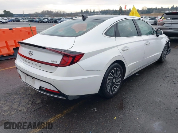 2020 Hyundai Sonata Hybrid Limited with VIN KMHL54JJ4LA015219, listed as a IAAI auction lot 41484462 with 32,725 mi miles. Bid and sale history available at carsss.com. Image 4.