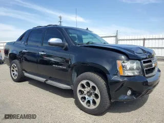 2013 Chevrolet Avalanche LS with VIN 3GNMCEE07DG160304, listed as a Copart auction lot 52943945 with 139,643 mi miles and Salvage Title. Bid and sale history available at carsss.com. Image 4.