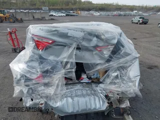 2015 Toyota Camry XLE with VIN 4T1BF1FK1FU947213, listed as a IAAI auction lot 42124396 with 246,344 mi miles and . Bid and sale history available at DreamBid. Image 6.