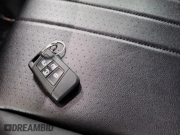 2024 Volkswagen Tiguan SE с VIN 3VV3B7AX9RM106728, выставлен на аукционе IAAI как лот 42845194 с пробегом 23 946 миль миль и . История ставок и продаж доступна на DreamBid. Изображение 17.