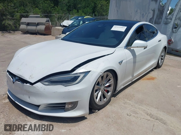 2018 Tesla Model S 75D z VIN 5YJSA1E25JF245269, wystawiony jako IAAI lot #42335263 z przebiegiem 56 086 mil mil oraz . Historia ofert i sprzedaży dostępna na DreamBid. Obrazek 22.