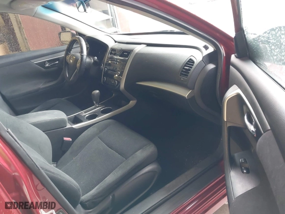 2015 Nissan Altima 2.5 with VIN 1N4AL3AP7FC242645, listed as a IAAI auction lot 41834233 with 191,725 mi miles. Bid and sale history available at carsss.com. Image 5.