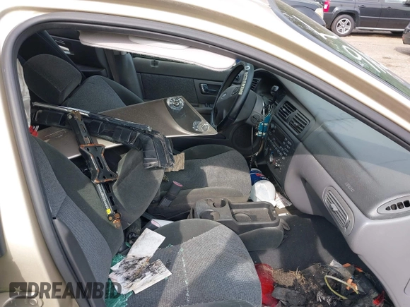 2000 Ford Taurus SE with VIN 1FAFP5320YG151249, listed as a IAAI auction lot 39055732 with 201,709 mi miles and . Bid and sale history available at DreamBid. Image 5.