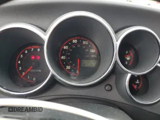 2005 Pontiac Vibe z VIN 5Y2SL638X5Z435244, wystawiony jako Copart lot #54135135 z przebiegiem 137 220 mil mil oraz Szkody całkowita. Historia ofert i sprzedaży dostępna na DreamBid. Obrazek 9.