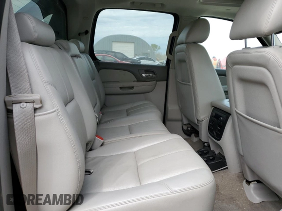 2013 Chevrolet Avalanche LT with VIN 3GNTKFE77DG151023, listed as a Copart auction lot 52977325 with 195,418 mi miles and Salvage title. Bid and sale history available at DreamBid. Image 10.
