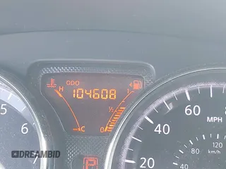 2014 Nissan Note S Plus z VIN 3N1CE2CP3EL351811, wystawiony jako IAAI lot #42528211 z przebiegiem 104 608 mil mil oraz . Historia ofert i sprzedaży dostępna na DreamBid. Obrazek 7.