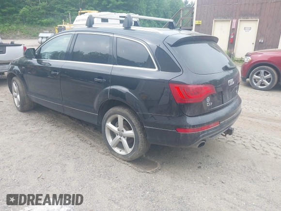 2014 Audi Q7 S line Prestige with VIN WA1DGAFE0ED020720, listed as a IAAI auction lot 42448552 with 171,055 mi miles and . Bid and sale history available at DreamBid. Image 3.