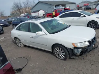 2008 Hyundai Azera Limited with VIN KMHFC46F18A306212, listed as a IAAI auction lot 42025792 with 230,350 mi miles. Bid and sale history available at carsss.com. Image 13.