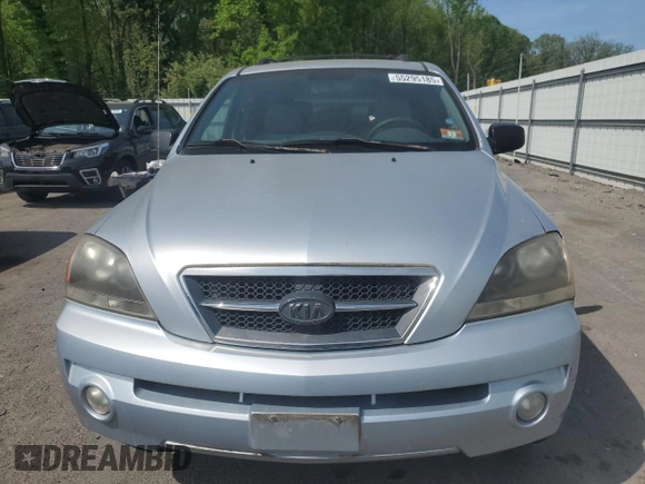 2005 Kia Sorento LX with VIN KNDJC733955478664, listed as a Copart auction lot 55295185 with 61,058 mi miles and Clean Title. Bid and sale history available at DreamBid. Image 5.