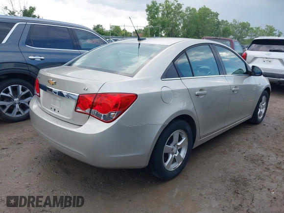 2014 Chevrolet Cruze 1LT with VIN 1G1PC5SB5E7174588, listed as a IAAI auction lot 42638357 with 89,813 mi miles and . Bid and sale history available at DreamBid. Image 4.