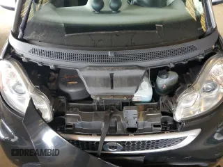 2013 Smart fortwo Passion z VIN WMEEJ9AA2DK673558, wystawiony jako Copart lot #50930415 z przebiegiem Nie podano mil oraz Tytuł czysty. Historia ofert i sprzedaży dostępna na DreamBid. Obrazek 11.