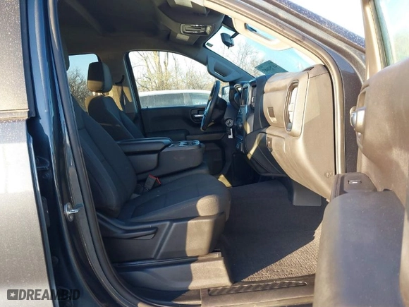 2020 Chevrolet Silverado 1500 Custom with VIN 3GCPYBEKXLG145835, listed as a IAAI auction lot 41751683 with 74,058 mi miles. Bid and sale history available at carsss.com. Image 5.