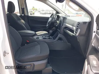 2024 Ford Ranger XL z VIN 1FTER4BH5RLE31600, wystawiony jako IAAI lot #42558737 z przebiegiem 11 117 mil mil oraz . Historia ofert i sprzedaży dostępna na DreamBid. Obrazek 5.