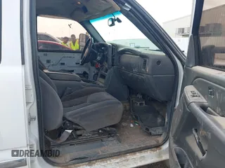 2006 GMC Sierra 2500HD SLT with VIN 1GTHK23GX6F157025, listed as a IAAI auction lot 42629528 with 245,784 mi miles and . Bid and sale history available at DreamBid. Image 5.