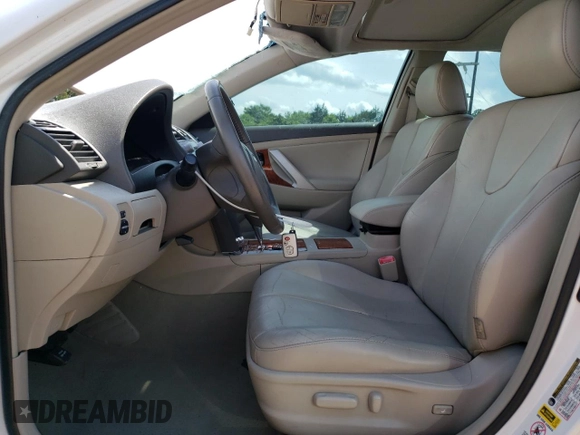 2008 Toyota Camry LE z VIN 4T1BK46K58U560311, wystawiony jako Copart lot #56431825 z przebiegiem 209 626 mil mil oraz Szkoda całkowita • Salvage title. Historia ofert i sprzedaży dostępna na DreamBid. Obrazek 7.