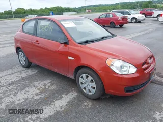 2011 Hyundai Accent GS z VIN KMHCM3AC1BU186506, wystawiony jako IAAI lot #42368544 z przebiegiem 179 836 mil mil oraz . Historia ofert i sprzedaży dostępna na DreamBid. Obrazek 1.