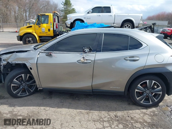 2019 Lexus UX 250h с VIN JTHU9JBH0K2002546, выставлен на аукционе IAAI как лот 41968823 с пробегом 77 014 миль миль и . История ставок и продаж доступна на DreamBid. Изображение 13.