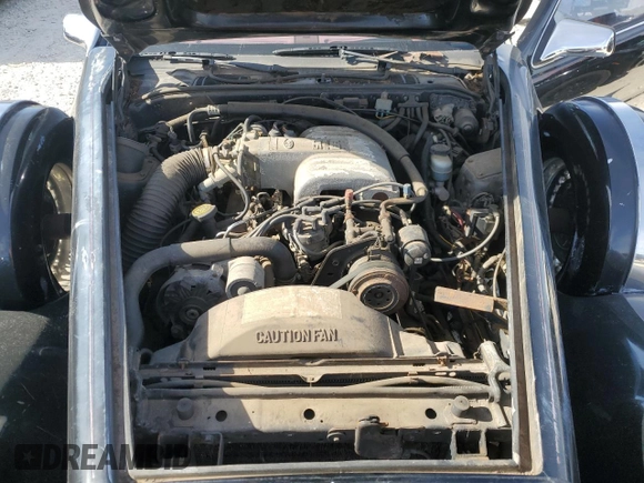 1988 Mercury Cougar z VIN 1MEBM60FXJH712022, wystawiony jako Copart lot #84501744 z przebiegiem 509 140 mil mil oraz Czysty tytuł • Clean title. Historia ofert i sprzedaży dostępna na DreamBid. Obrazek 11.