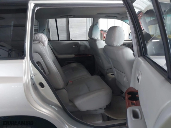 2004 Toyota Highlander with VIN JTEEP21A340057007, listed as a IAAI auction lot 41702526 with 183,608 mi miles. Bid and sale history available at carsss.com. Image 8.
