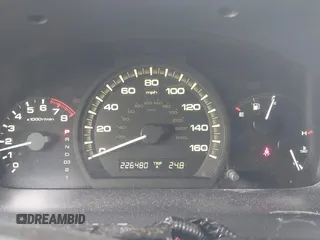 2006 Honda Accord LX z VIN 1HGCM56496A072795, wystawiony jako IAAI lot #42345980 z przebiegiem 226 480 mil mil oraz . Historia ofert i sprzedaży dostępna na DreamBid. Obrazek 7.