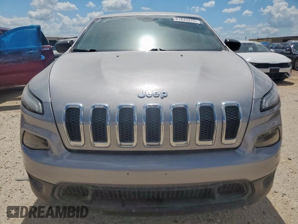 2015 Jeep Cherokee Sport z VIN 1C4PJLAB2FW632601, wystawiony jako Copart lot #61843375 z przebiegiem 96 272 mil mil oraz Czysty tytuł • Clean title. Historia ofert i sprzedaży dostępna na DreamBid. Obrazek 5.