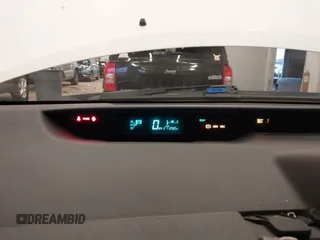 2007 Toyota Prius with VIN JTDKB20U677677976, listed as a IAAI auction lot 41777887 with 211,290 mi miles. Bid and sale history available at carsss.com. Image 7.