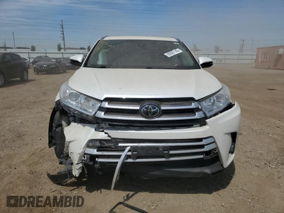 2017 Toyota Highlander XLE z VIN 5TDJZRFH2HS462953, wystawiony jako Copart lot #56287145 z przebiegiem 123 184 mil mil oraz Szkoda całkowita • Salvage title. Historia ofert i sprzedaży dostępna na DreamBid. Obrazek 5.