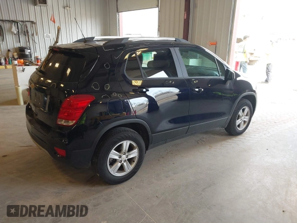 2022 Chevrolet Trax LT with VIN KL7CJPSM1NB563974, listed as a IAAI auction lot 42080504 with 18,396 mi miles and . Bid and sale history available at DreamBid. Image 4.