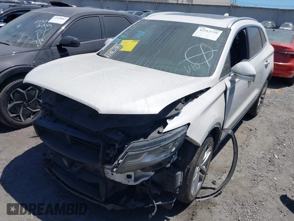 2019 Lincoln MKC Reserve with VIN 5LMCJ3D97KUL44398, listed as a IAAI auction lot 42513739 with 106,078 mi miles and . Bid and sale history available at DreamBid. Image 20.