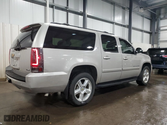 2008 Chevrolet Suburban Commercial with VIN 1GNFK16398J224604, listed as a Copart auction lot 79661914 with 197,033 mi miles and Salvage Title. Bid and sale history available at carsss.com. Image 3.